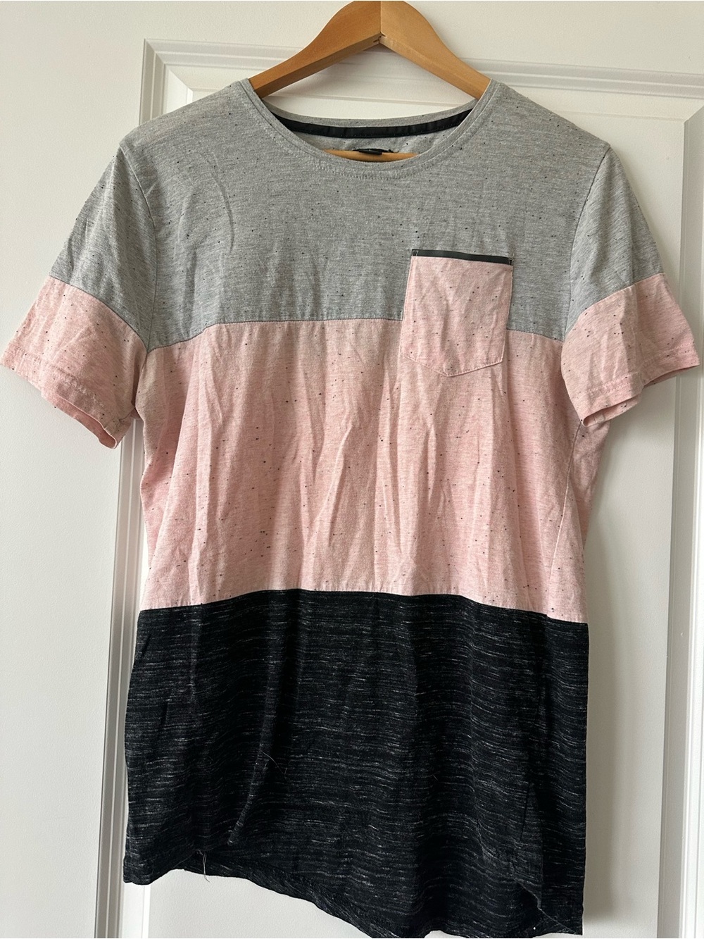 Ocean Current Men's Colorblock Pocket Tee - Gray, Pink & Black